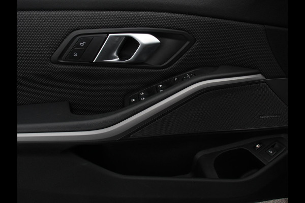 BMW 3 Serie Touring 320e Plug in Hybride | Climate control | Adaptive Cruise Control | Parkeersensoren | Navigatie | LED | Apple Carplay/ Android Auto | Camera
