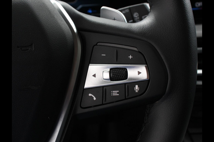 BMW 3 Serie Touring 320e Plug in Hybride | Climate control | Adaptive Cruise Control | Parkeersensoren | Navigatie | LED | Apple Carplay/ Android Auto | Camera