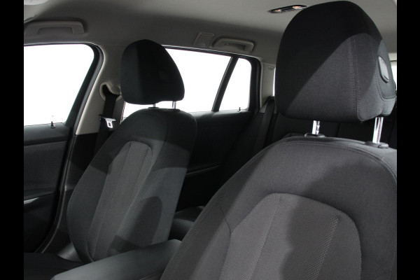 BMW 3 Serie Touring 320e Plug in Hybride | Climate control | Adaptive Cruise Control | Parkeersensoren | Navigatie | LED | Apple Carplay/ Android Auto | Camera