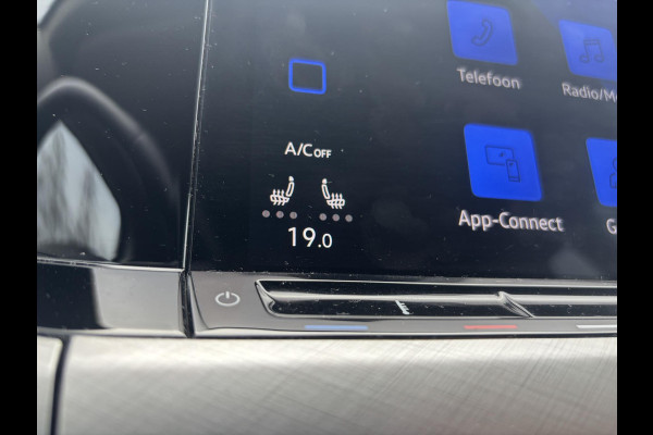 Volkswagen Golf Variant 1.0 TSI Life Business 110PK | Adaptieve Cruise | CarPlay | Stoelverwarming | Elektr. Stoel | Camera