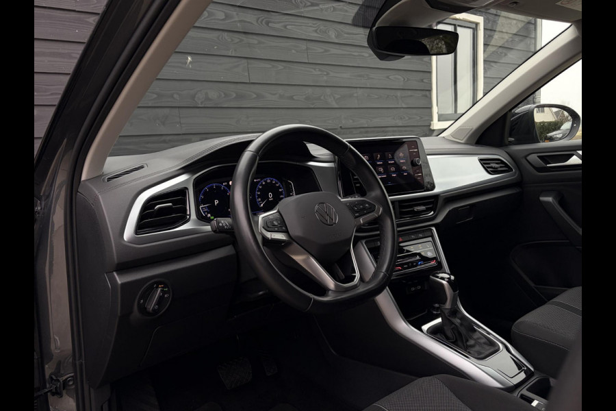Volkswagen T-Roc 1.5 TSI Life - ACC l Apple Cplay l Camera l Navigatie