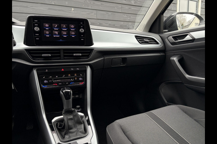 Volkswagen T-Roc 1.5 TSI Life - ACC l Apple Cplay l Camera l Navigatie