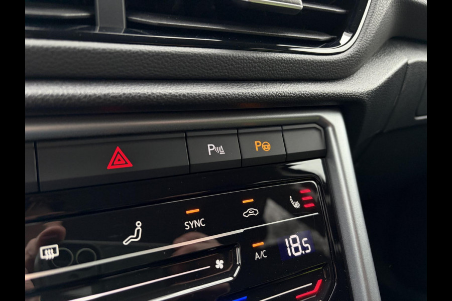 Volkswagen T-Roc 1.5 TSI Life - ACC l Apple Cplay l Camera l Navigatie