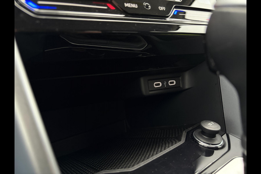 Volkswagen T-Roc 1.5 TSI Life - ACC l Apple Cplay l Camera l Navigatie