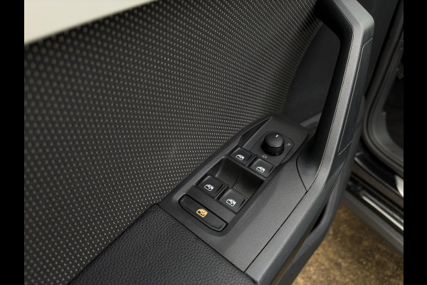 Seat Arona 1.0 TSI Xcellence Business Intense - Led l ACC l Camera l Virt. Cockp. l Apple Cplay l Keyless