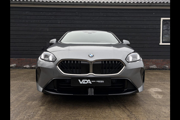 BMW 1-serie 120i M Sport Design Edition - Panorama l H/Kardon l 360cam l HUD l Memory