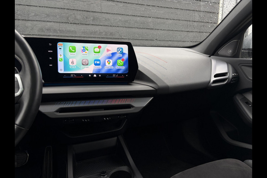 BMW 1-serie 120i M Sport Design Edition - Panorama l H/Kardon l 360cam l HUD l Memory