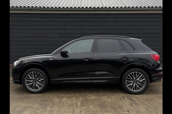 Audi Q3 45 TFSI e S edition - 3x S-Line l Panorama l Camera l Memory l Apple carplay l ACC