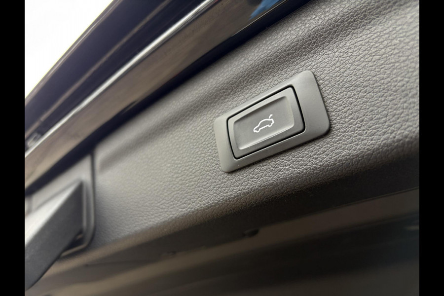 Audi Q3 45 TFSI e S edition - 3x S-Line l Panorama l Camera l Memory l Apple carplay l ACC