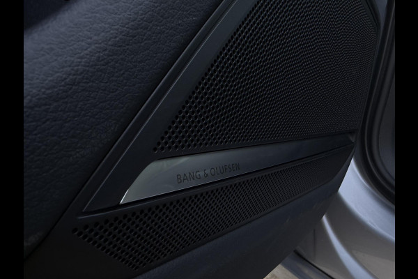 Audi A6 Avant 45 TFSI quattro Design Pro Line Plus - S-Line l Panorama l Massage l HUD l 360c l B&O l Trekhaak