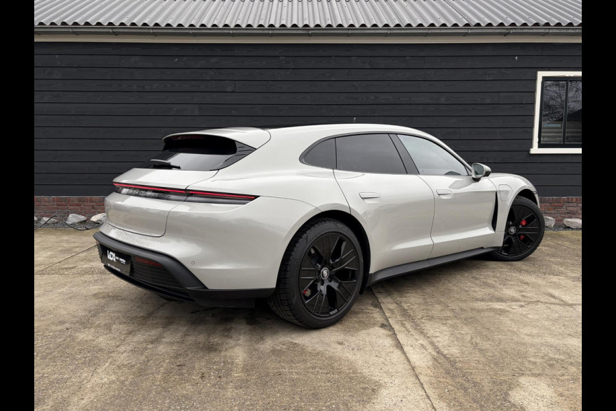 Porsche Taycan Sport Turismo 4S 79 kWh Performance - Sport Chrono l Lift l Luchtv. l HUD l Panoramadak