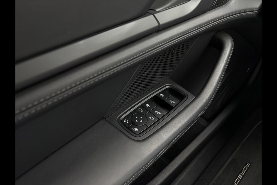 Porsche Taycan Sport Turismo 4S 79 kWh Performance - Sport Chrono l Lift l Luchtv. l HUD l Panoramadak