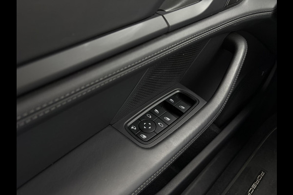 Porsche Taycan Sport Turismo 4S 79 kWh Performance - Sport Chrono l Lift l Luchtv. l HUD l Panoramadak
