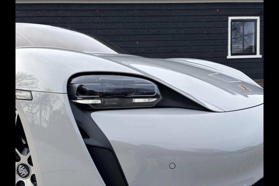 Porsche Taycan Sport Turismo 4S 79 kWh Performance - Sport Chrono l Lift l Luchtv. l HUD l Panoramadak