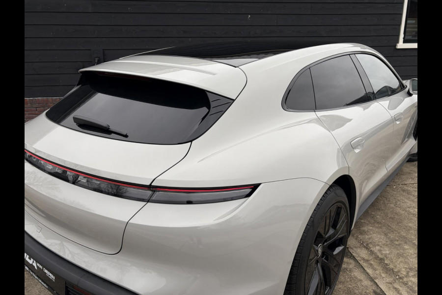 Porsche Taycan Sport Turismo 4S 79 kWh Performance - Sport Chrono l Lift l Luchtv. l HUD l Panoramadak