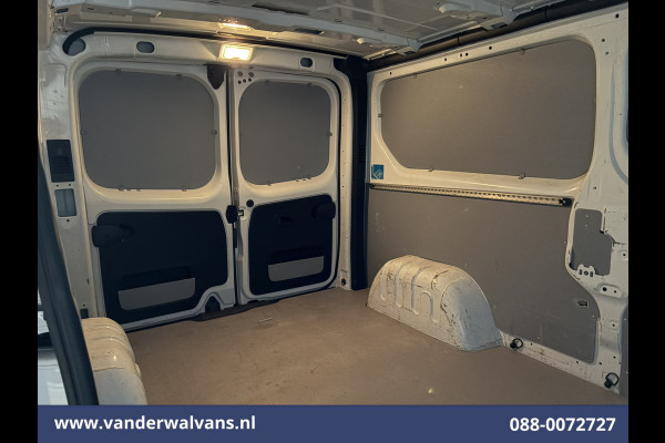 Renault Trafic 2.0 dCi 131pk L2H1 Euro6 Airco | LED | Cruisecontrol | Sidebars Parkeersensoren, Bijrijdersbank, 2500kg trekvermogen