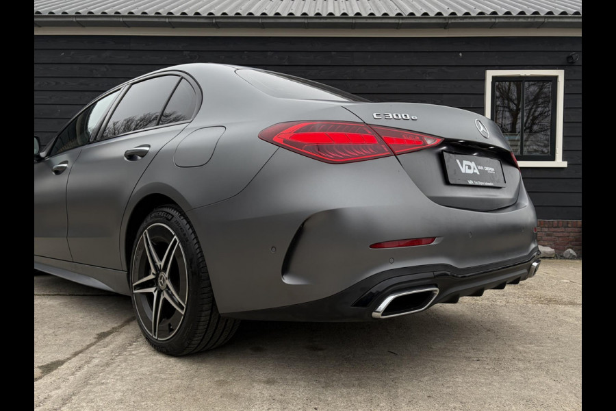 Mercedes-Benz C-Klasse C300 e AMG Line l Dealer O.H l 1e eig l ACC l Sfeerverlicht. l Burmester