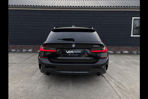 BMW 3 Serie Touring 330e High Executive M-Sport l Individual l Laser l Panorama l HUD l Trekhaak