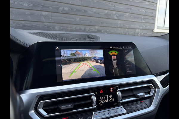 BMW 3 Serie Touring 330e High Executive M-Sport l Individual l Laser l Panorama l HUD l Trekhaak