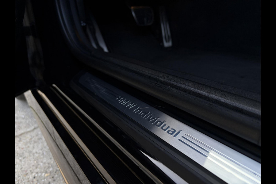 BMW 3 Serie Touring 330e High Executive M-Sport l Individual l Laser l Panorama l HUD l Trekhaak