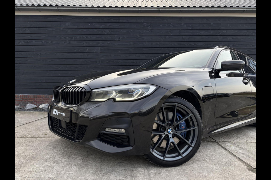 BMW 3 Serie Touring 330e High Executive M-Sport l Individual l Laser l Panorama l HUD l Trekhaak