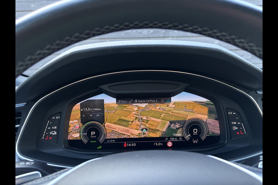 Audi A6 Avant 55 TFSI e quattro Competition - S-Line l Panorama l Trekhaak l HUD l Memory