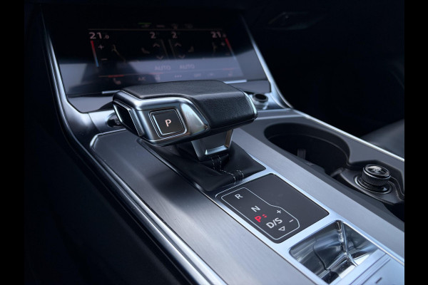 Audi A6 Avant 55 TFSI e quattro Competition - S-Line l Panorama l Trekhaak l HUD l Memory