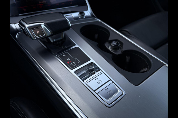 Audi A6 Avant 55 TFSI e quattro Competition - S-Line l Panorama l Trekhaak l HUD l Memory