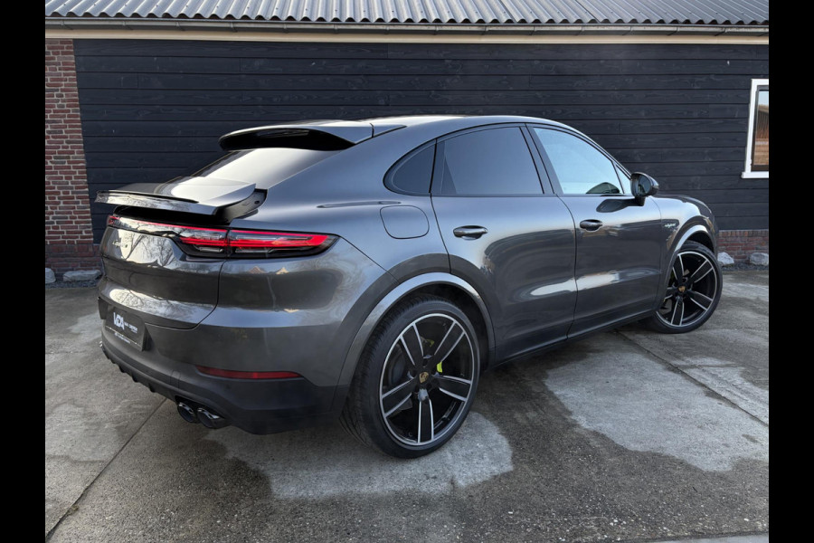 Porsche Cayenne Coupé 3.0 E-Hybrid - Sport Chrono l Panorama l Achter As Best. l Luchtvering l 22''