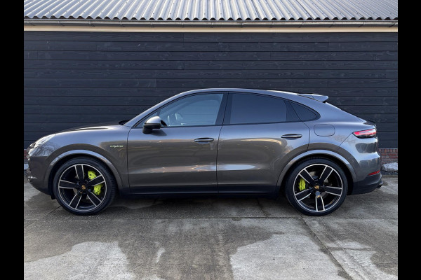Porsche Cayenne Coupé 3.0 E-Hybrid - Sport Chrono l Panorama l Achter As Best. l Luchtvering l 22''