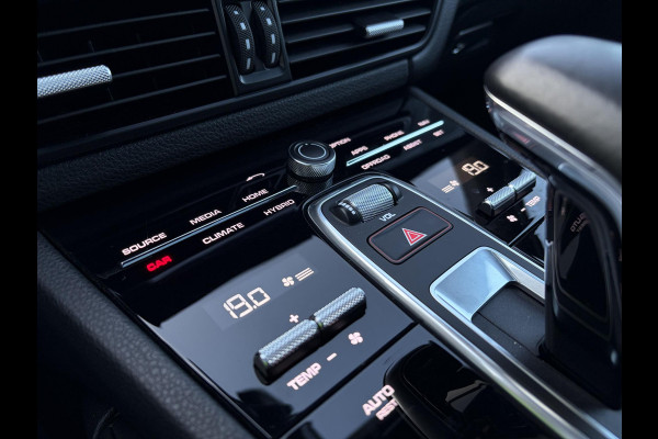 Porsche Cayenne Coupé 3.0 E-Hybrid - Sport Chrono l Panorama l Achter As Best. l Luchtvering l 22''