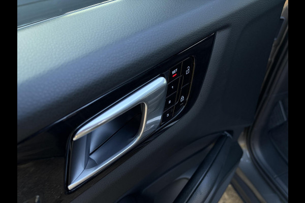 Porsche Cayenne Coupé 3.0 E-Hybrid - Sport Chrono l Panorama l Achter As Best. l Luchtvering l 22''