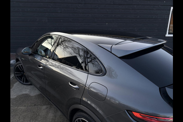 Porsche Cayenne Coupé 3.0 E-Hybrid - Sport Chrono l Panorama l Achter As Best. l Luchtvering l 22''