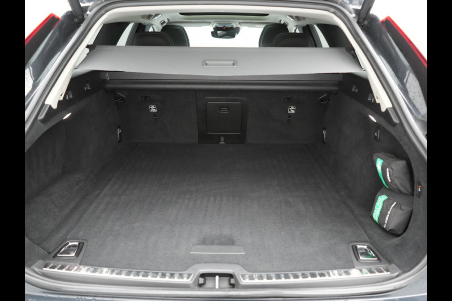 Volvo V90 T8 AWD Inscription Plug In Hybrid 394pk Dealer O.H PHEV | Trekhaak af Fabriek | Panodak | Adaptive Cruise | Luxe Lederen Sportstoelen Memory | Pilot Assist | Camera | 19 "L.M | Apple Carplay |