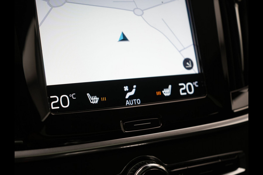Volvo V90 T8 AWD Inscription Plug In Hybrid 394pk Dealer O.H PHEV | Trekhaak af Fabriek | Panodak | Adaptive Cruise | Luxe Lederen Sportstoelen Memory | Pilot Assist | Camera | 19 "L.M | Apple Carplay |