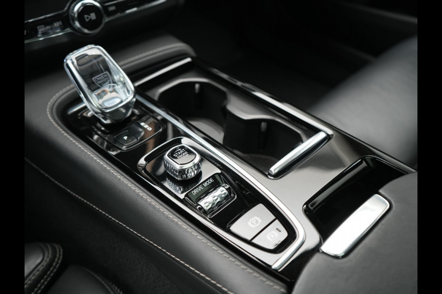 Volvo V90 T8 AWD Inscription Plug In Hybrid 394pk Dealer O.H PHEV | Trekhaak af Fabriek | Panodak | Adaptive Cruise | Luxe Lederen Sportstoelen Memory | Pilot Assist | Camera | 19 "L.M | Apple Carplay |