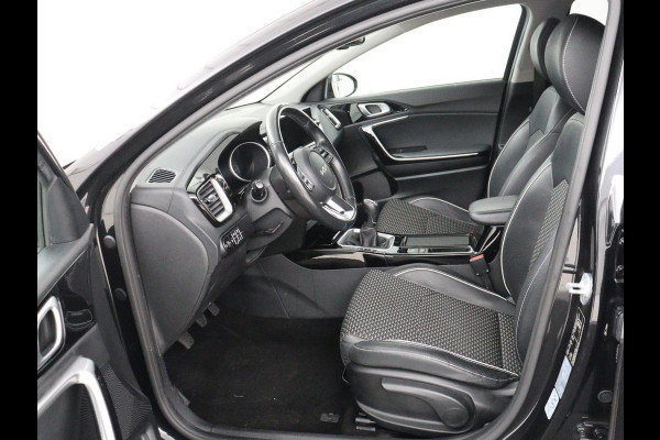 Kia Ceed 1.0 T-GDi DynamicPlusLine | Stoel & stuurverwarming | Trekhaak | Adaptive cruise | Camera | Carplay | Half leder | Keyless | Full LED | Navigatie