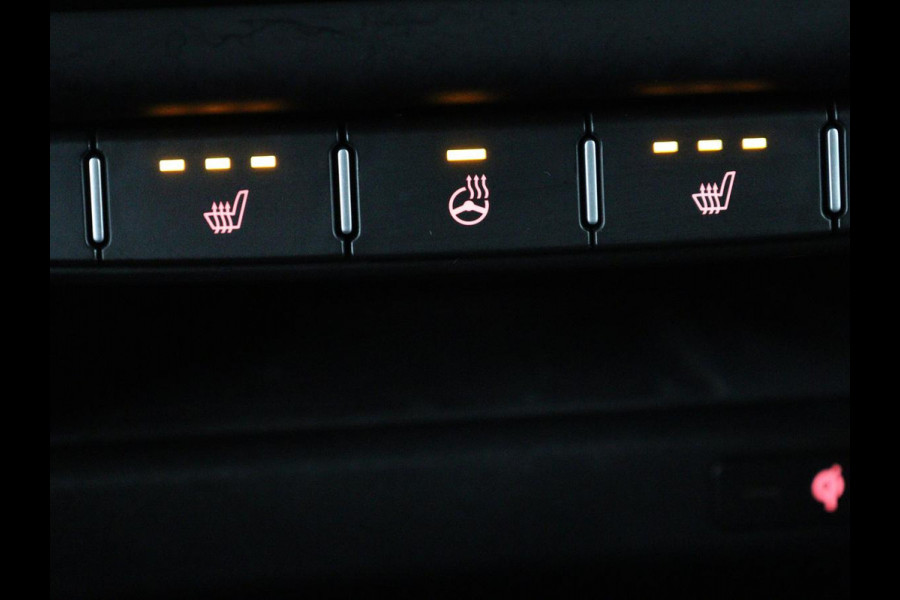 Kia Ceed 1.0 T-GDi DynamicPlusLine | Stoel & stuurverwarming | Trekhaak | Adaptive cruise | Camera | Carplay | Half leder | Keyless | Full LED | Navigatie