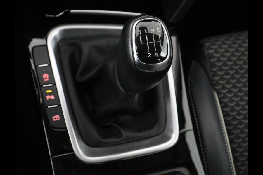 Kia Ceed 1.0 T-GDi DynamicPlusLine | Stoel & stuurverwarming | Trekhaak | Adaptive cruise | Camera | Carplay | Half leder | Keyless | Full LED | Navigatie