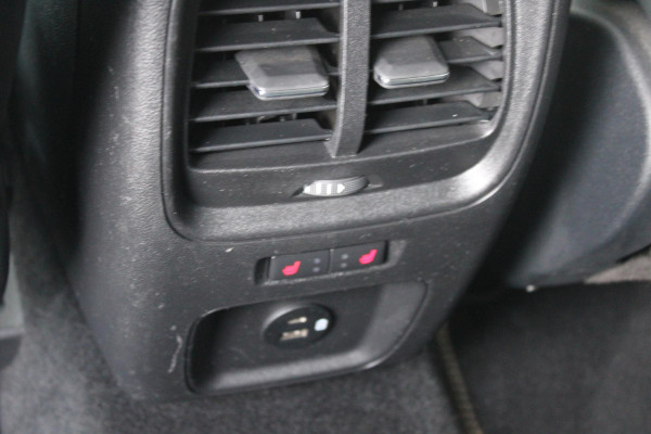 Ford Kuga 2.5 PHEV Vignale | Winter pack | Lederen bekleding | Camera