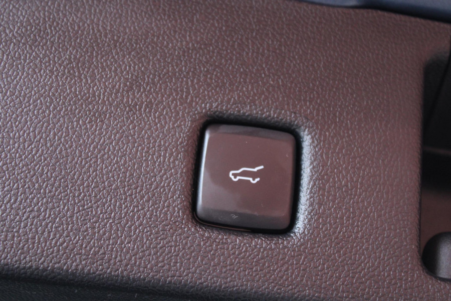 Ford Kuga 2.5 PHEV Vignale | Winter pack | Lederen bekleding | Camera