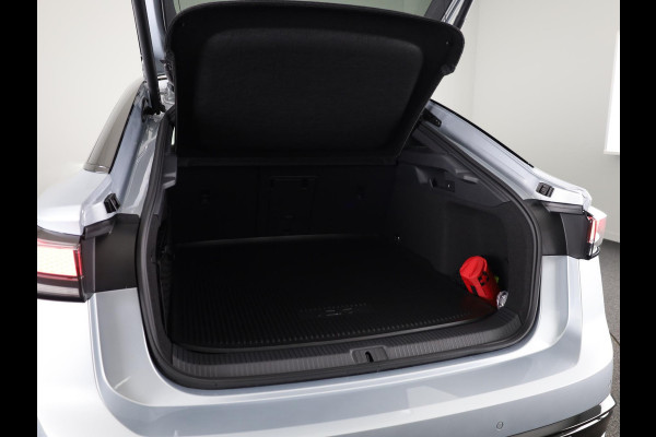 Volkswagen ID.7 Pro Limited Edition 77 kWh accu 286 PK | Velgen 20" | Trekhaak| Stoel & Stuurverwarming |