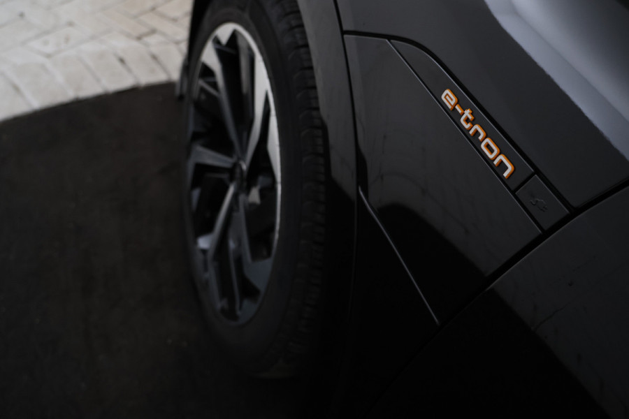 Audi e-tron Sportback 55 quattro S edition 95 kWh Adaptieve Cruise, B&O, Panoramadak, Camera