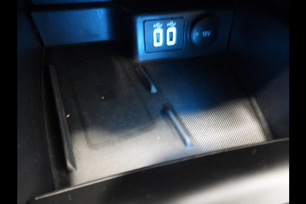 Ford FOCUS Wagon 1.0 EcoBoost ST Line Business NAVI/CAMERA/CLIMA/HEAD-UP/LED/17"LMV!