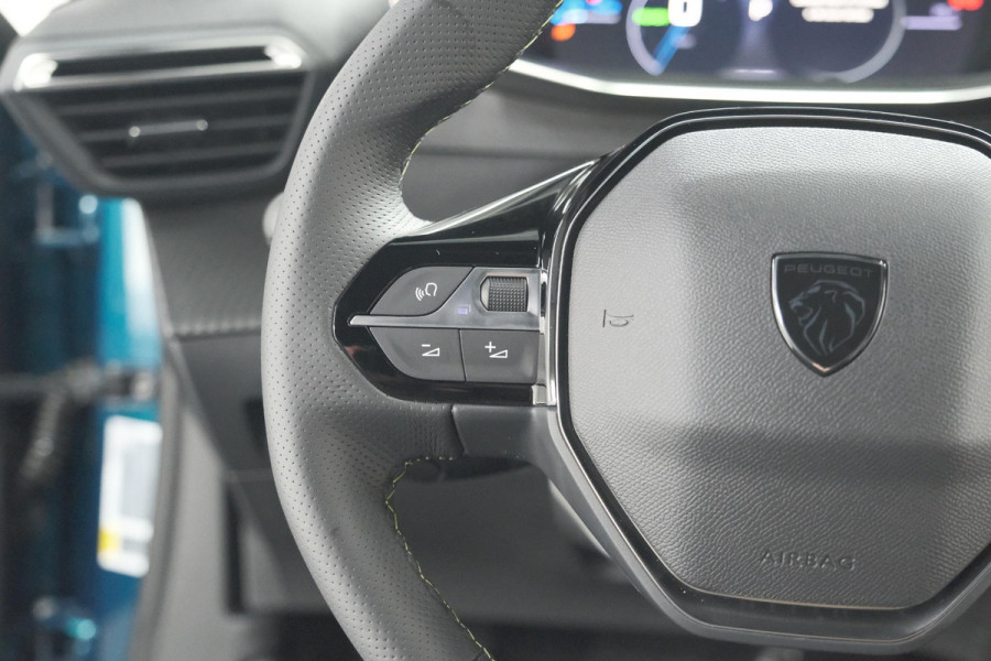 Peugeot e-2008 EV GT 50 kWh | Camera | Navigatie | Apple Carplay | Parkeersensoren