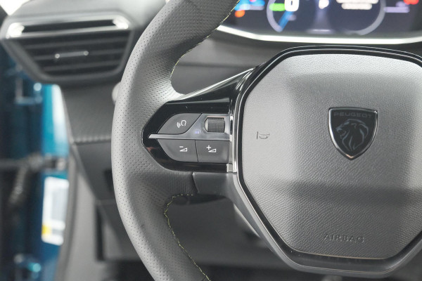 Peugeot e-2008 EV GT 50 kWh | Camera | Navigatie | Apple Carplay | Parkeersensoren