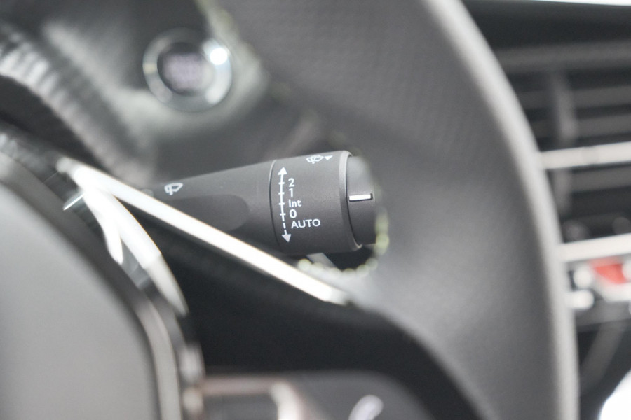 Peugeot e-2008 EV GT 50 kWh | Camera | Navigatie | Apple Carplay | Parkeersensoren