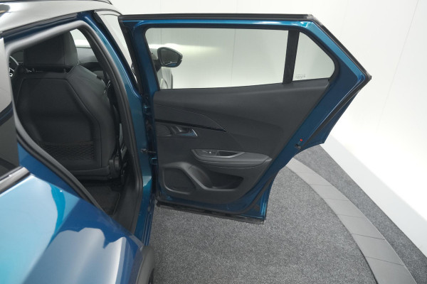 Peugeot e-2008 EV GT 50 kWh | Camera | Navigatie | Apple Carplay | Parkeersensoren