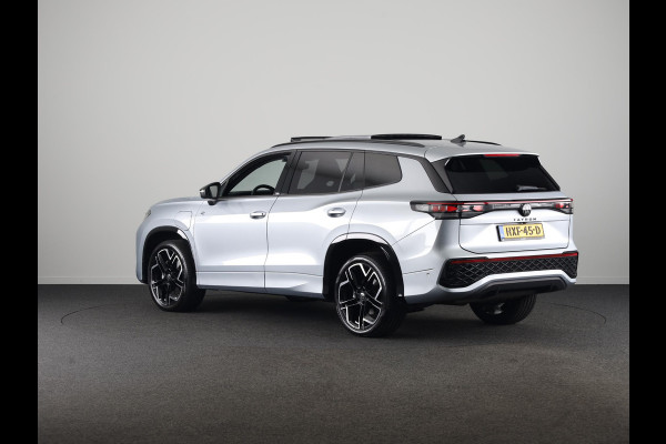 Volkswagen Tayron 1.5 eHybrid R-Line Edition 204PK | Automaat (DSG) | Panoramadak | Black Style pakket | Wegklapbare trekhaak | Verlengde garantie