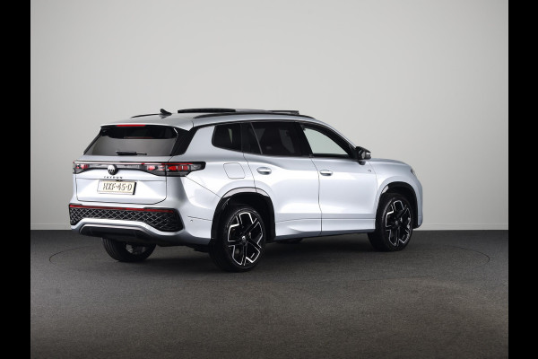 Volkswagen Tayron 1.5 eHybrid R-Line Edition 204PK | Automaat (DSG) | Panoramadak | Black Style pakket | Wegklapbare trekhaak | Verlengde garantie